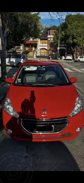Peugeot 208 Allure 1.5  2014 - foto 1
