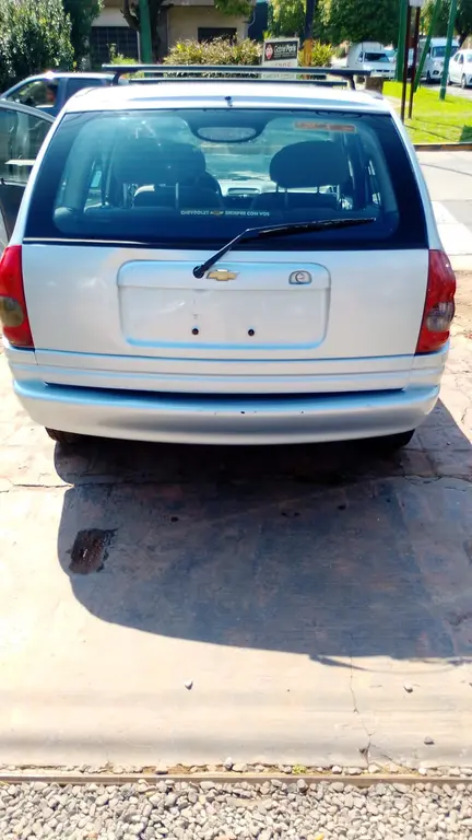 Chevrolet Corsa Wagon Classic 1.4 Gl (1389 Cc) 2010 - foto 5