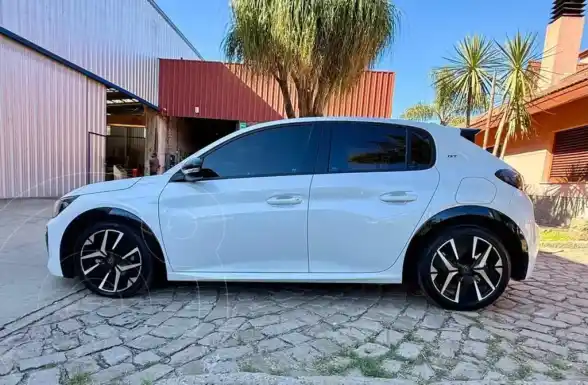 Peugeot 208 Gt T200  2025 - foto 4