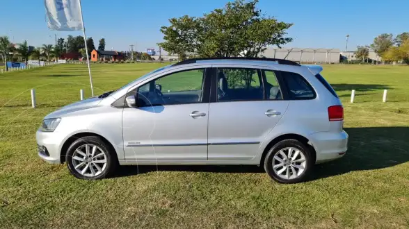 Volkswagen Suran 1.6 Highline I-Motion  2015 - foto 5