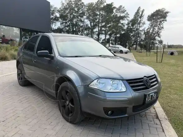 Volkswagen Bora 2.0 Trendline  2012 - foto 1