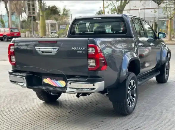 Toyota Hilux 4X4 Cabina Doble Srx 2.8 Tdi Aut  2025 - foto 2