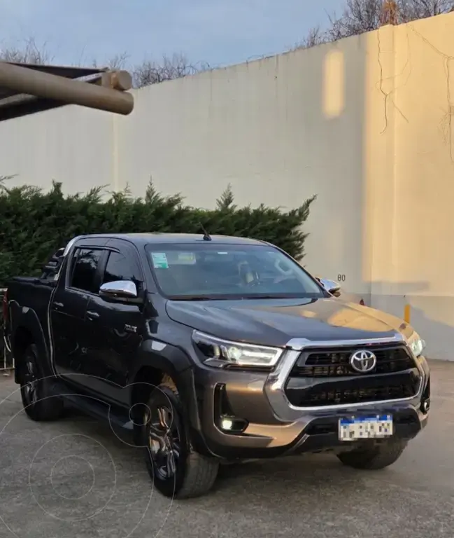 Toyota Hilux 2.8 4X2 Srv Tdi Dc Aut  2023 - foto 1