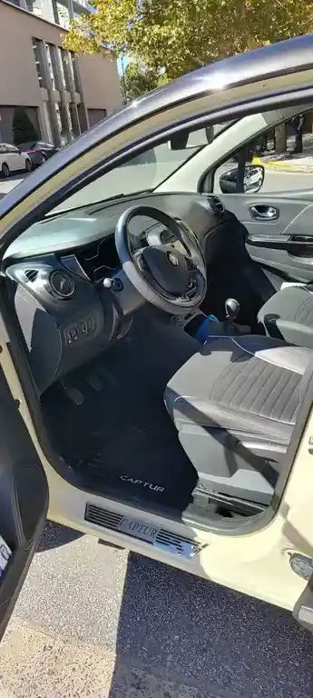 Renault Captur Intens  2017 - foto 2