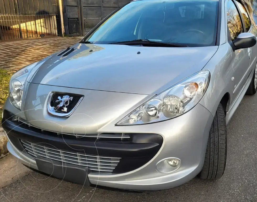 Peugeot 207 Compact Sedán 1.4 Hdi Xt 4P (1398 Cc) 2011 - foto 3