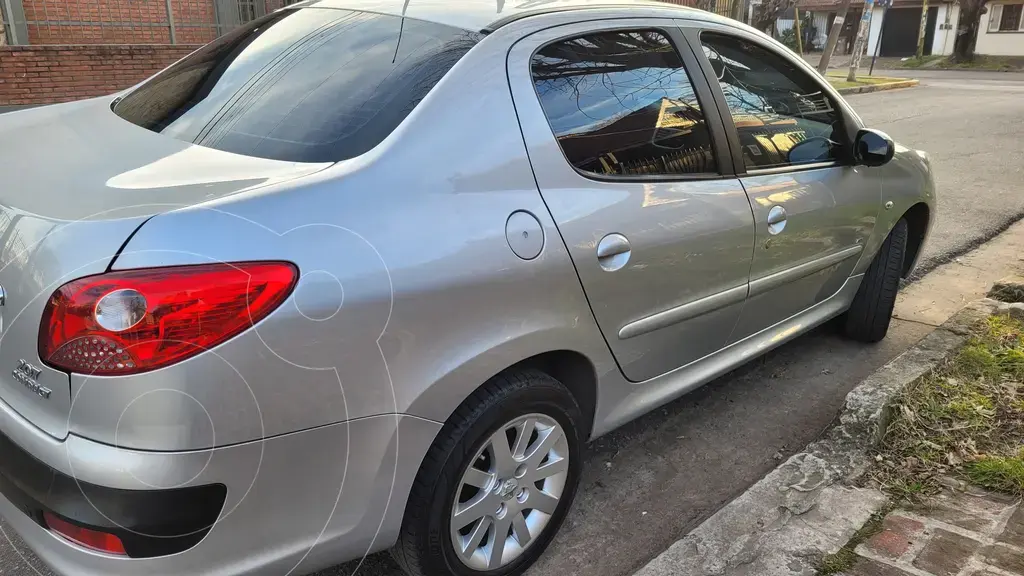Peugeot 207 Compact Sedán 1.4 Hdi Xt 4P (1398 Cc) 2011 - foto 4
