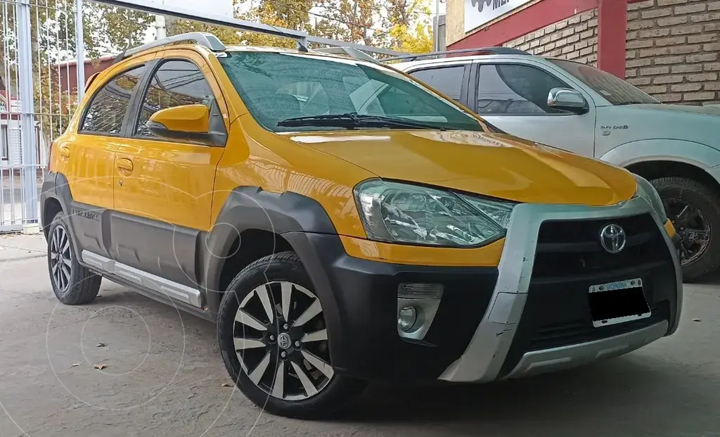Toyota Etios Hatchback Cross 2015/2016 (1496 Cc) 2015 - foto 3
