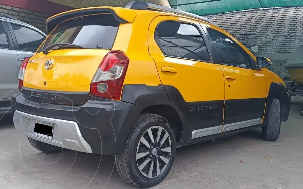 Toyota Etios Hatchback Cross 2015/2016 (1496 Cc) 2015 - foto 5