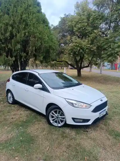 Ford Focus 5P 1.6L S  2016 - foto 1