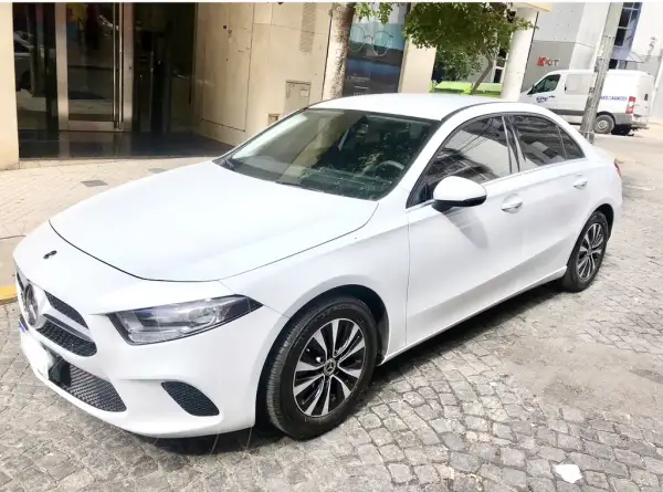 Mercedes Clase A Sedán 200 Style Aut Sedán (1332 Cc) 2020 - foto 1