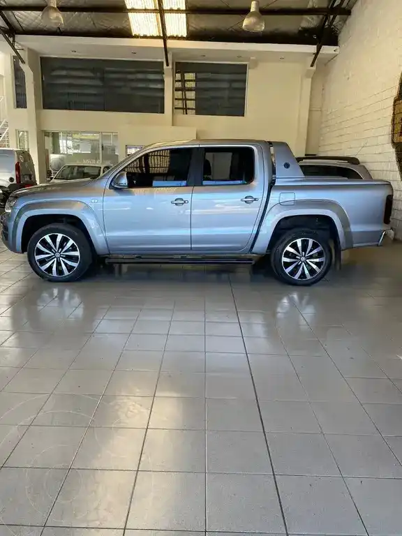 Volkswagen Amarok Dc 4X4 Highline V6 Aut 258Cv  2024 - foto 2