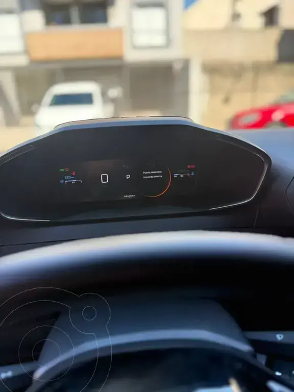 Peugeot 2008 GT T200 2024 - foto 1