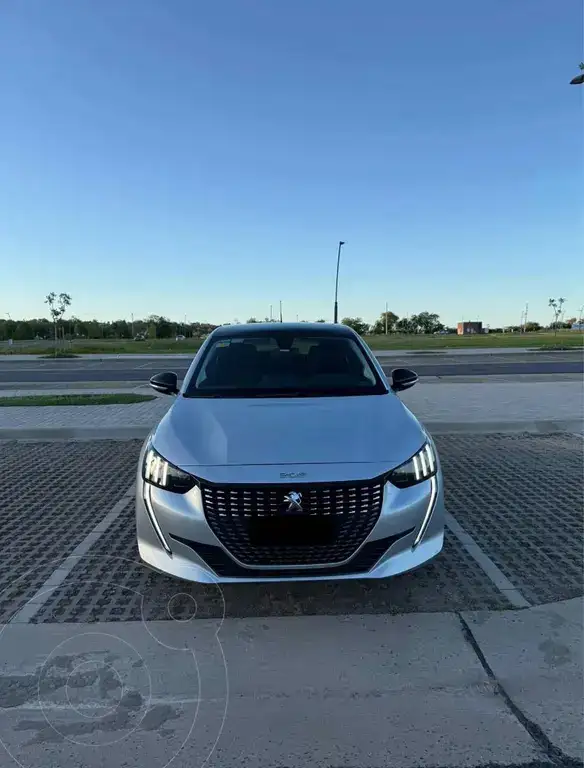 Peugeot 208 Feline 1.6 Tiptronic  2022 - foto 1
