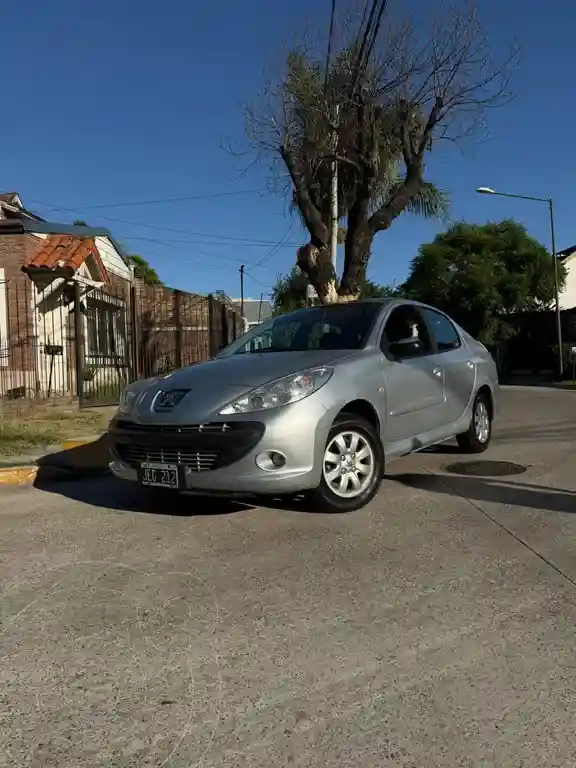 Peugeot 207 Compact 1.4 Xs 5P  2010 - foto 5