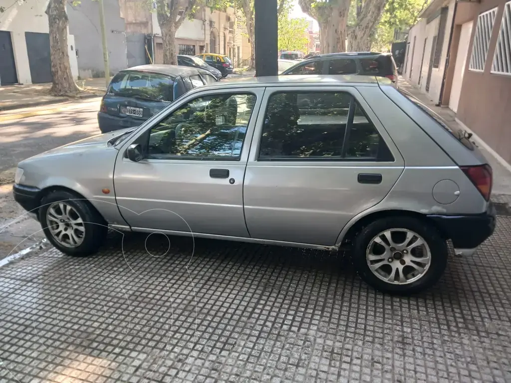 Ford Fiesta 3P Cl 1.3 (N/D) 1995 - foto 2