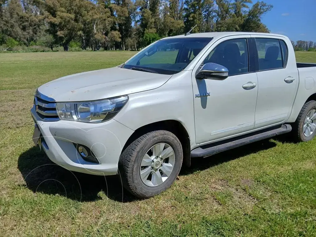 Toyota Hilux 2.8 4X4 Srv Tdi Dc (2755 Cc) 2016 - foto 4