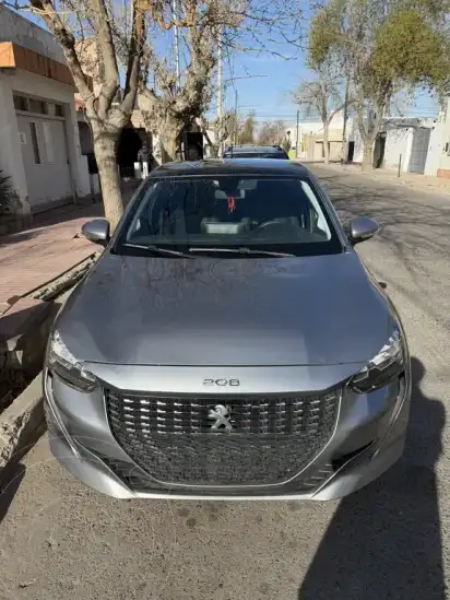 Peugeot 208 Active 1.6 Pack 2023 - foto 1