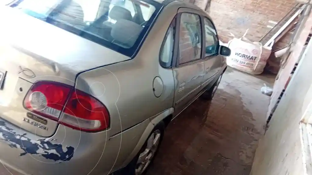 Chevrolet Corsa Classic 4P 1.4 Gls  2010 - foto 3