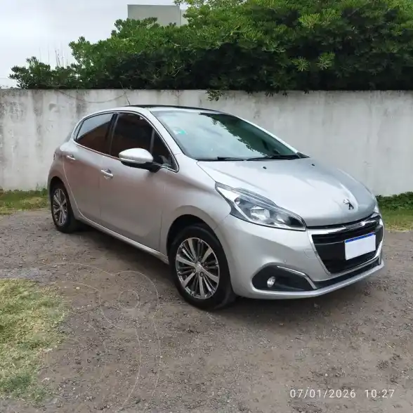 Peugeot 208 Feline 1.6  2019 - foto 4