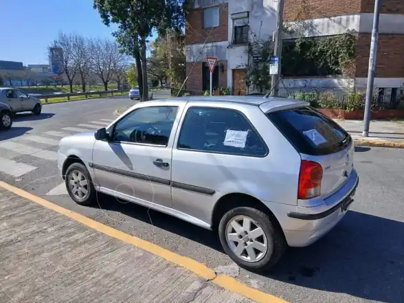 Volkswagen Gol 3P 1.6 Power Full  2011 - foto 5