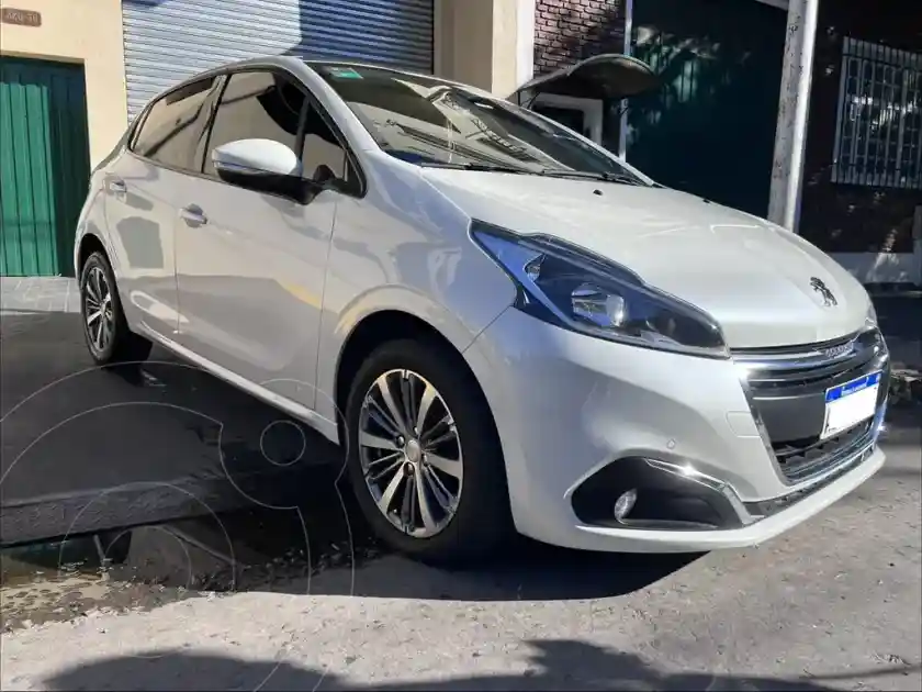 Peugeot 208 Feline 1.6  2019 - foto 1