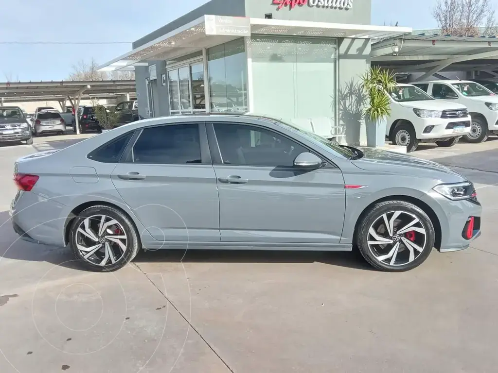 Volkswagen Vento Gli Gli 2.0 Tsi (1984 Cc) 2025 - foto 2