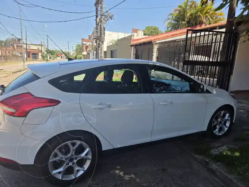 Ford Focus 5P 2.0L Se Plus Aut  2017 - foto 2