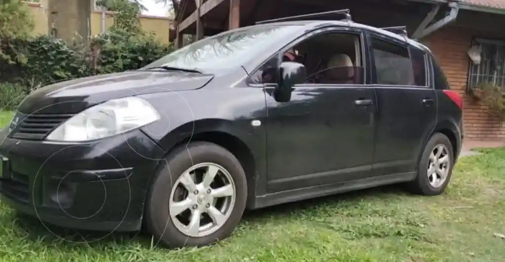 Nissan Tiida Visia  2010 - foto 1