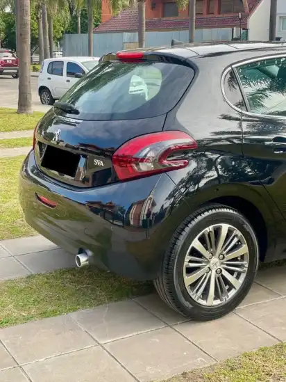 Peugeot 208 Feline 1.6  2020 - foto 5