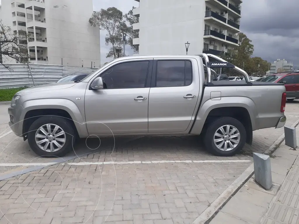 Volkswagen Amarok Dc 4X4 Highline Pack (180Cv) Aut Cuero (1968 Cc) 2015 - foto 2
