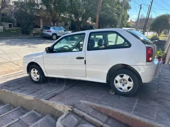 Volkswagen Gol 3P 1.6 Power Full  2011 - foto 2