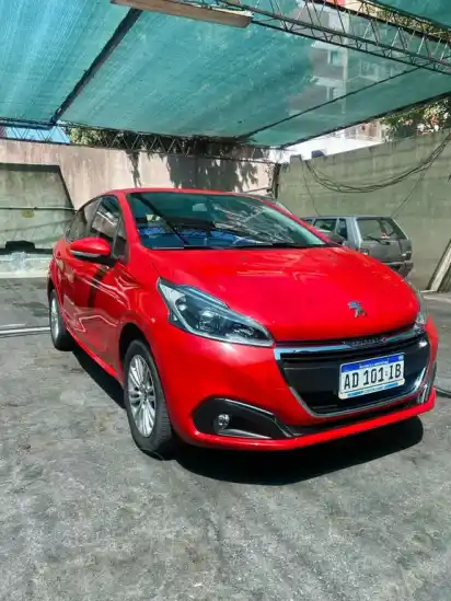 Peugeot 208 Feline 1.6  2019 - foto 1