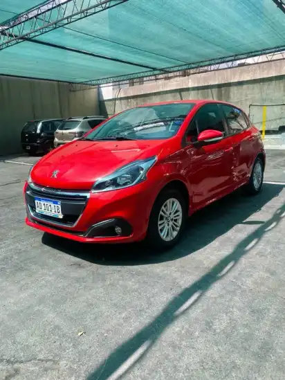 Peugeot 208 Feline 1.6  2019 - foto 2