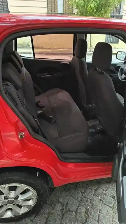 Fiat Uno 5P 1.4 Attractive  2013 - foto 4