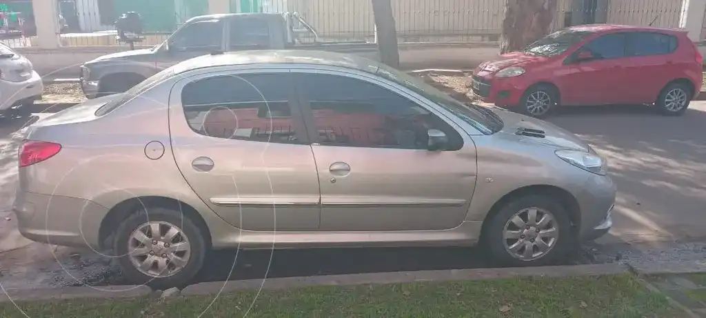 Peugeot 207 Compact Sedán 1.4 Xs 4P  2012 - foto 4