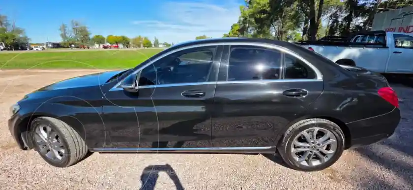 Mercedes-Benz Clase C Sedán 200 Avantgarde Aut  2018 - foto 2
