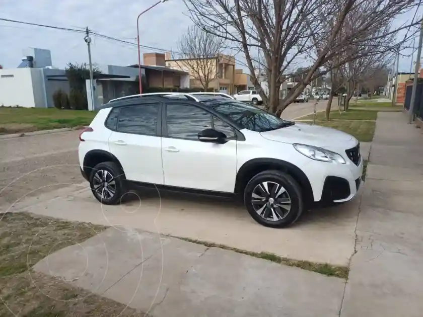 Peugeot 2008 Feline Tiptronic  2023 - foto 2