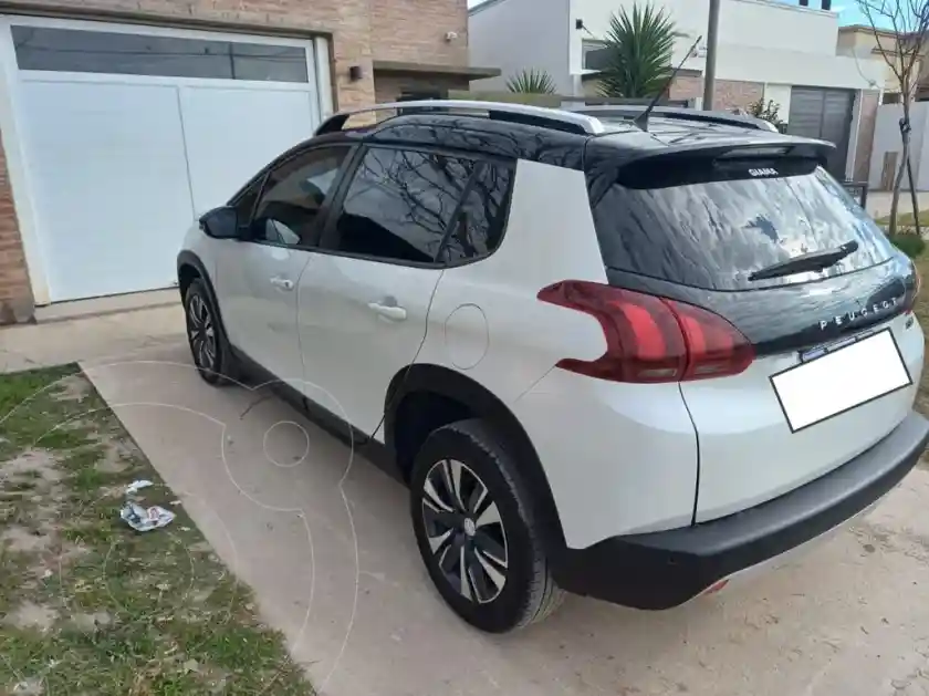 Peugeot 2008 Feline Tiptronic  2023 - foto 3