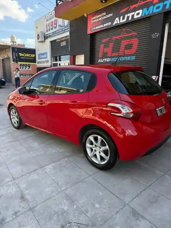 Peugeot 208 Allure 1.6  2014 - foto 5