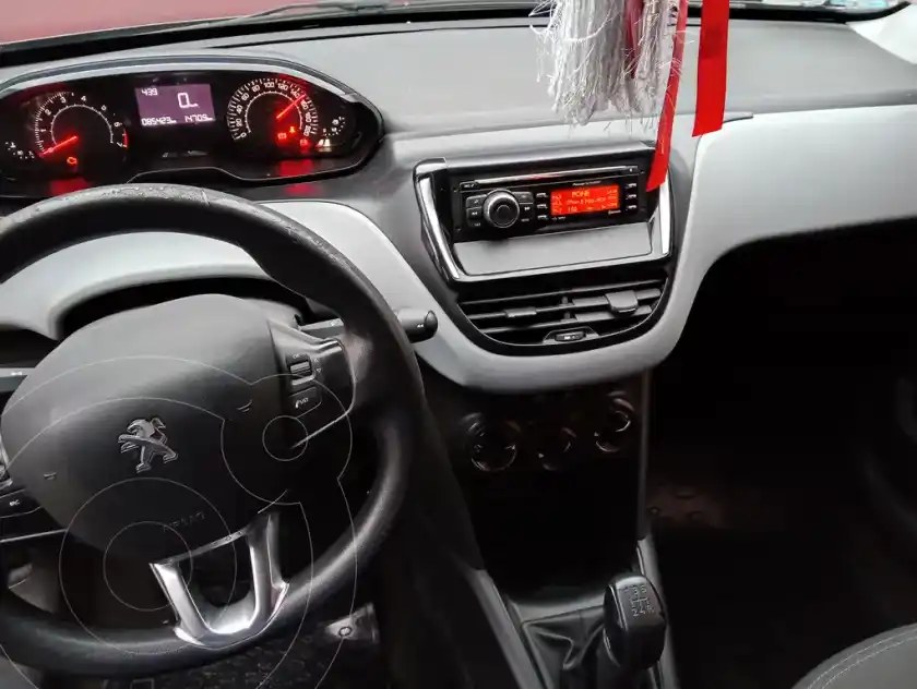 Peugeot 208 Allure 1.5  2014 - foto 5