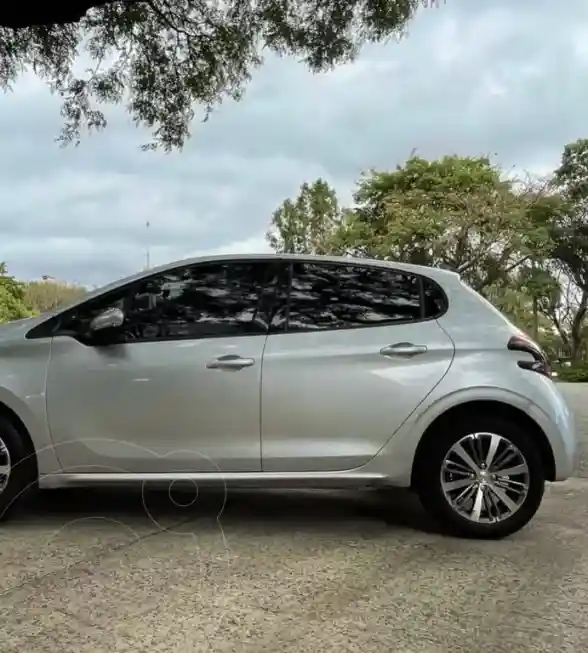 Peugeot 208 Feline 1.6  2019 - foto 5