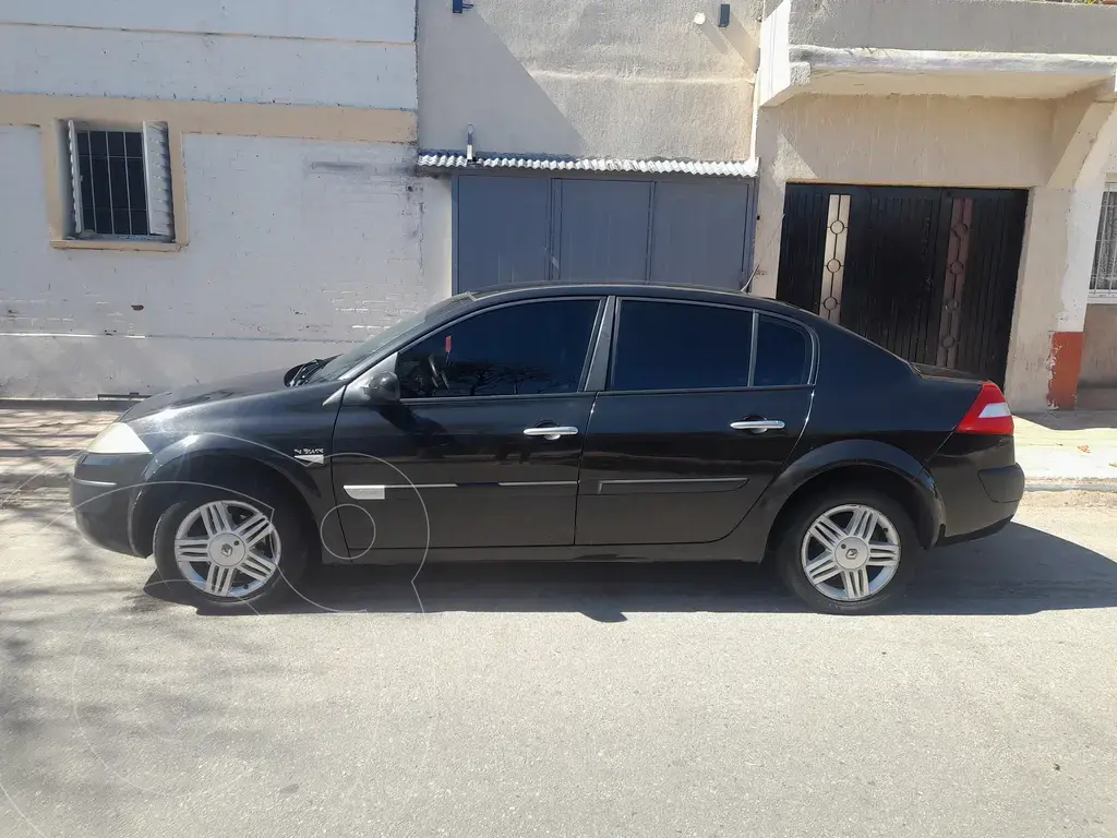 Renault Mégane Ii In Black 2.0 (1998 Cc) 2008 - foto 2