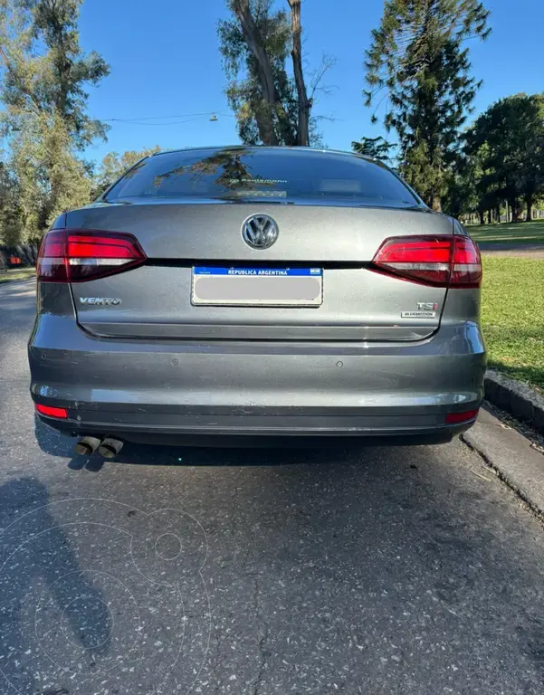 Volkswagen Vento 1.4 Tsi Highline Dsg (1395 Cc) 2016 - foto 2