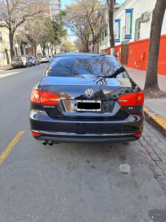 Volkswagen Vento 2.5 Fsi Advance Plus (2480 Cc) 2014 - foto 3