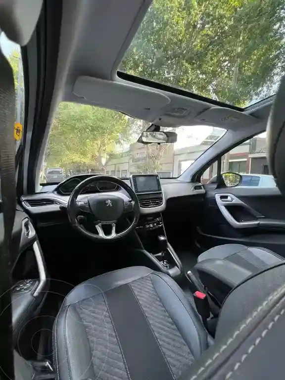 Peugeot 208 Feline 1.6  2018 - foto 4