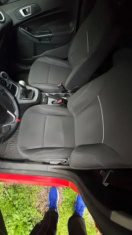 Ford Fiesta Kinetic Se  2015 - foto 4