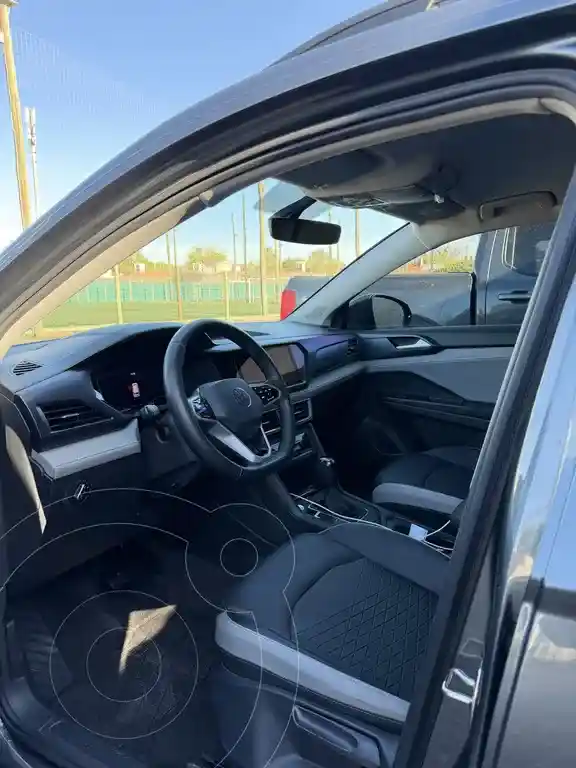 Volkswagen Taos Comfortline Aut  2024 - foto 2