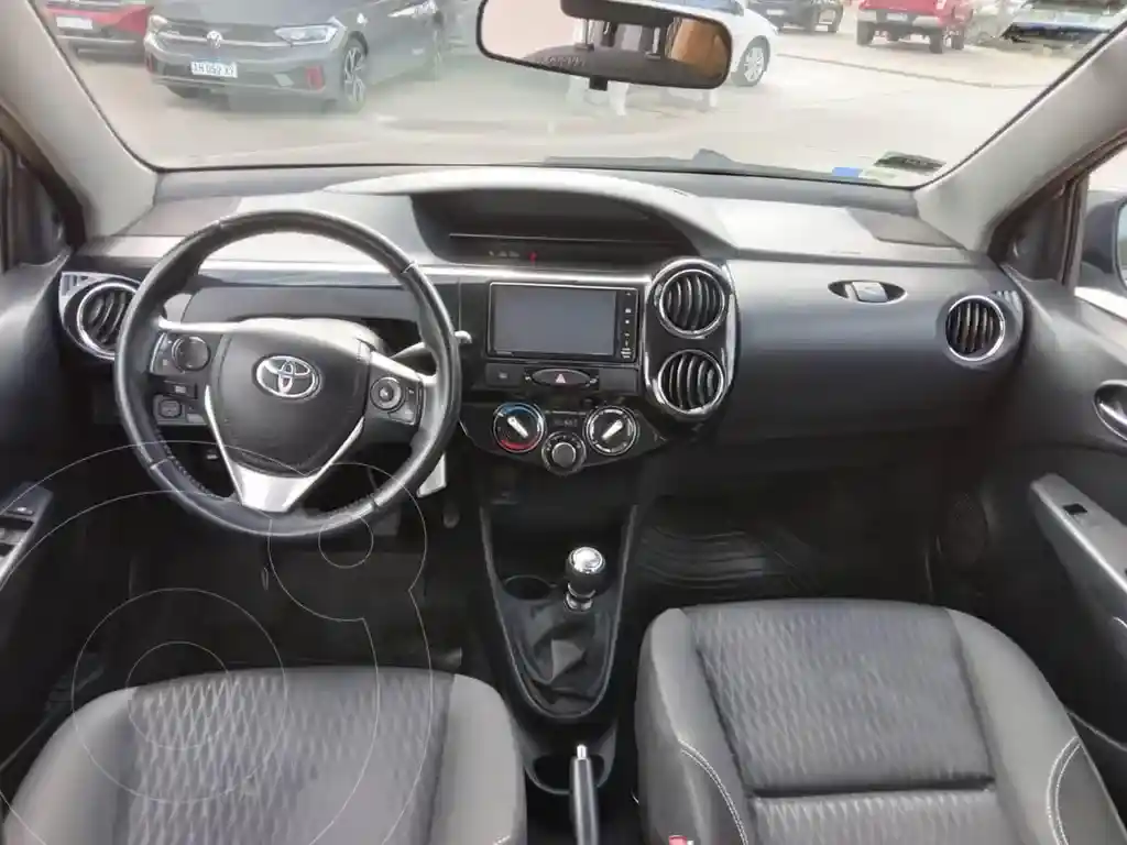 Toyota Etios Sedán Xls  2018 - foto 4