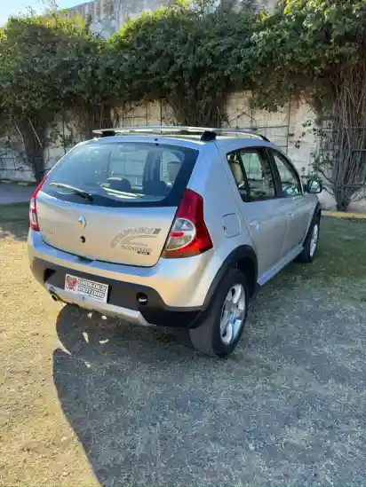 Renault Sandero Stepway 1.6 Confort  2011 - foto 4