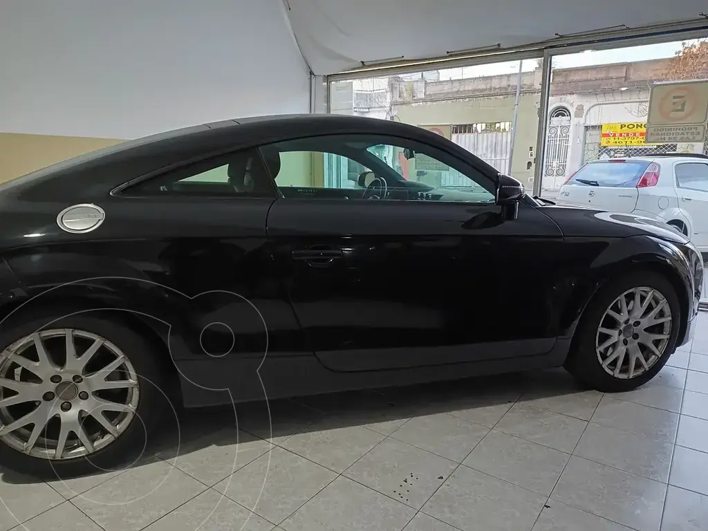 Audi Tt Coupé 1.8 T Fsi (1798 Cc) 2010 - foto 2